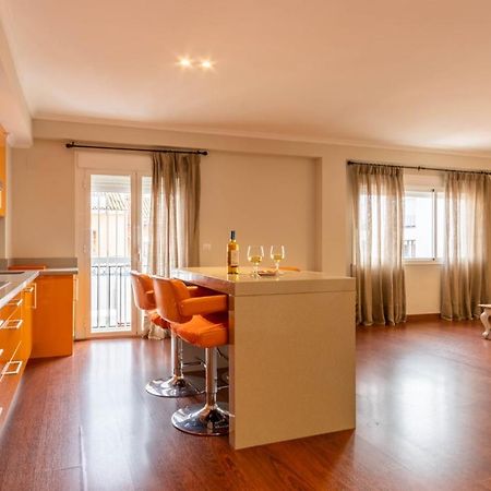 Apartamento Arenal - 3 Habitaciones セビリア エクステリア 写真