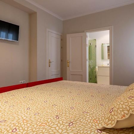 Apartamento Arenal - 3 Habitaciones セビリア エクステリア 写真