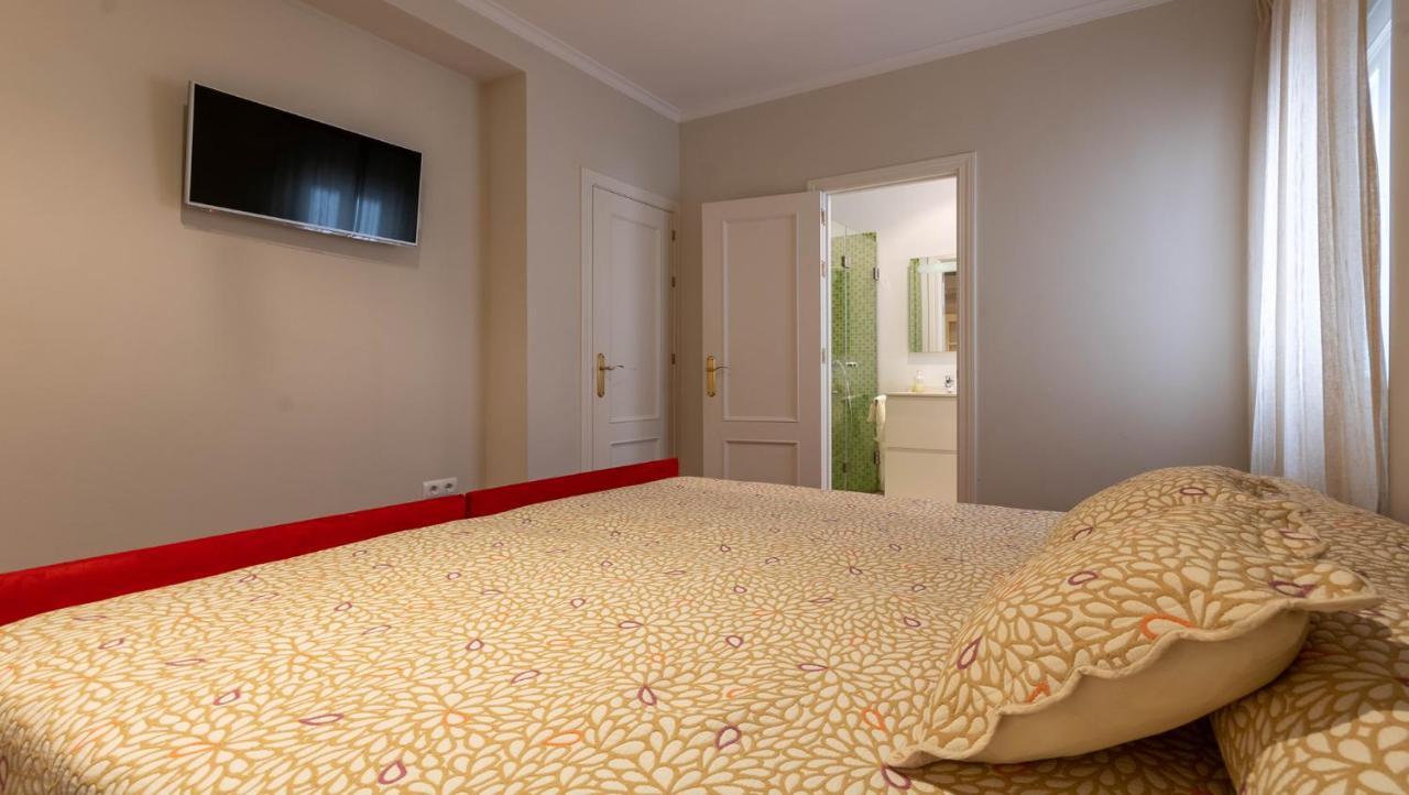 Apartamento Arenal - 3 Habitaciones セビリア エクステリア 写真