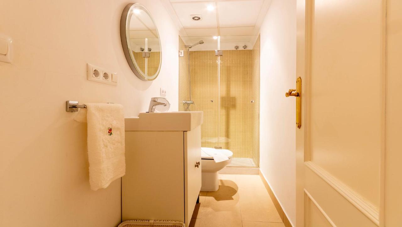 Apartamento Arenal - 3 Habitaciones セビリア エクステリア 写真