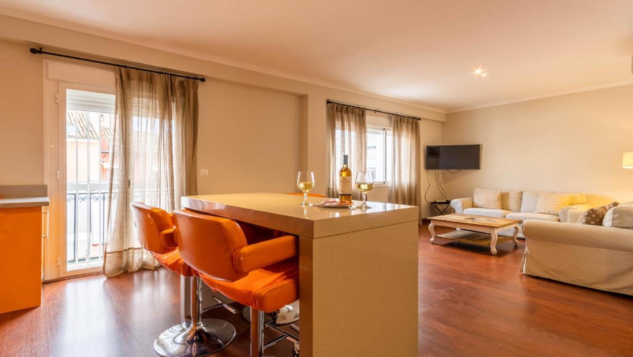 Apartamento Arenal - 3 Habitaciones セビリア エクステリア 写真